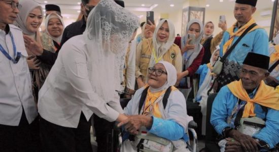 Gubernur Sherly Pastikan CJH Susulan Berangkat ke Tanah Suci