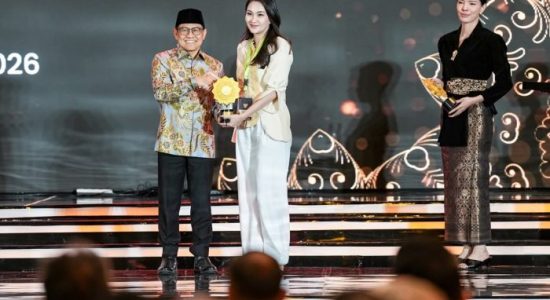 Komitmen Sherly-Sarbin Berujung UHC Award Kategori Madya dari BPJS Kesehatan