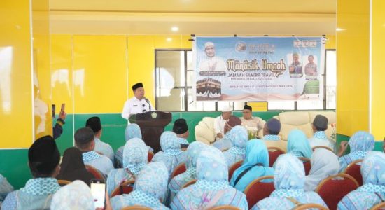 Sekda Ternate Lepas Jemaah Umrah Samira Travel, Berangkat di Awal Ramadan