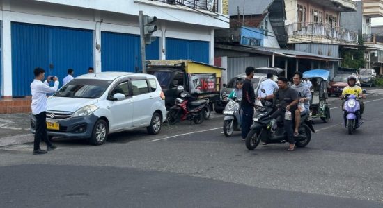 Humanis di Bulan Ramadan, Satreskrim Polres Halmahera Utara Bagi Ratusan Takjil