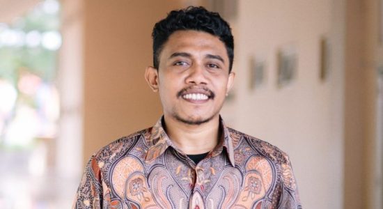 Negara Kekurangan Petani, Kelebihan Komandan