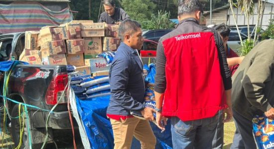 Telkomsel Pulihkan Jaringan dan Salurkan Bantuan Banjir Halmahera Barat