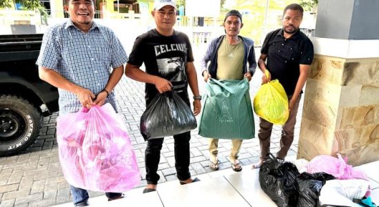 Bajaka dan Pers Kota Ternate Salurkan Bantuan untuk Korban Banjir Halmahera Barat
