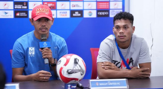 Malut United Ditahan PSM 3-3, Ricardo Salampessy Evaluasi Lini Pertahanan