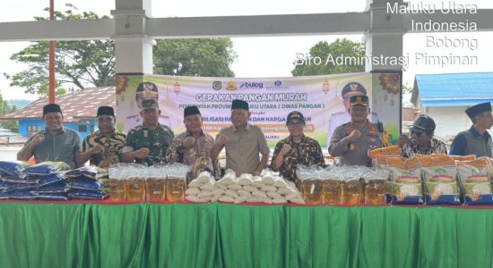 Wagub Sarbin Buka Gerakan Pangan Murah di Taliabu, 1.000 Paket Diserbu Warga