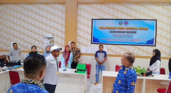 Pastikan Pelayanan Optimal, Bupati Morotai Sidak Ruangan Setda