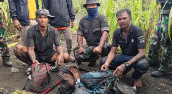 Kisah Dua Pemuda Galela Pertaruhkan Nyawa Evakuasi Korban Erupsi Dukono Halmahera Utara