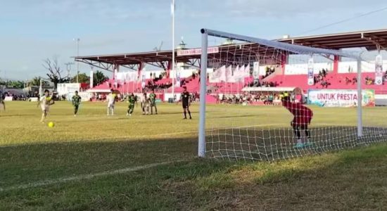 Tim Sepak Bola Morotai Tundukkan Sula 3-0 di Laga Pembuka POPDA XII