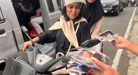 PakaTiva Bagikan Masker Gratis di Ternate, Zafira: Udara Bersih Hak Kita