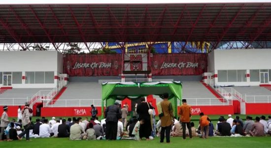 Kandang Malut United Kembali Jadi Lokasi Salat Idul Fitri Warga Ternate