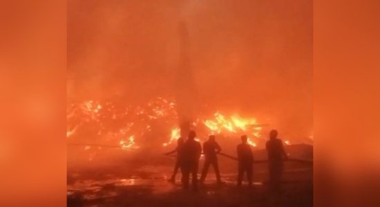 Kebakaran Hebat Landa PT MTP di Falabisahaya Sula