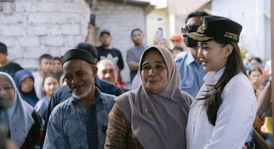 Gubernur Sherly: Bahagia Itu Sederhana, Melihat Warga Tinggal di Rumah yang Layak