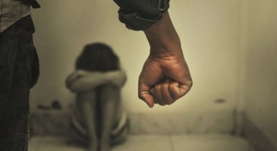 Sadis! Anak Lima Tahun Ikut Jadi Korban Kekerasan Oknum Brimob Maluku Utara