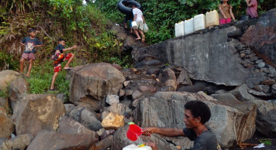 Air Bersih di Kota Ternate Macet, Warga Menderita