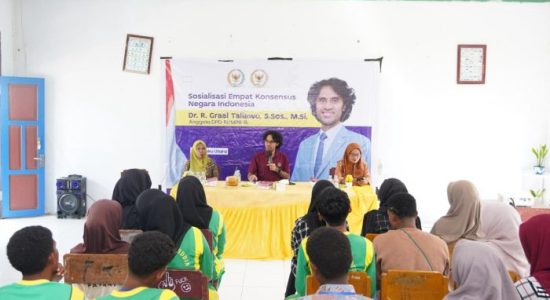 Graal Tekankan Kebangsaan dan HAM di Madrasah Aliyah Hi. Salahuddin Halmahera Tengah