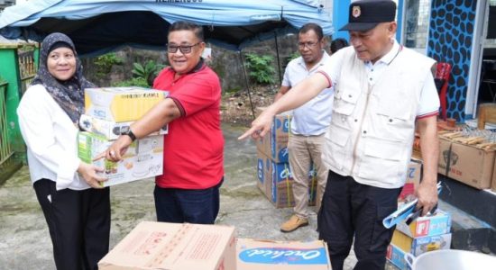 Pemprov Salurkan Ratusan Paket Bantuan Usaha Ekonomi Produktif ke Tujuh Daerah