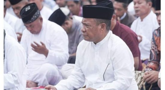 Bupati Rusli Salat Idulfitri Bersama Warga Morotai