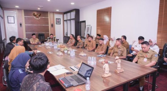 Wali Kota Ternate Pimpin Rapat LKPD 2025, OPD Diminta Siap Siaga!