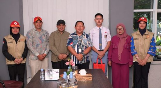 Sekda Ternate Lepas Haikal Khadafi ke Pemusatan Latihan Paskibraka Nasional