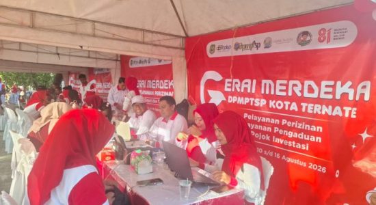 DPMPTSP Ternate Terbitkan Puluhan Surat Perizinan di Gerai Merdeka Taman Nukila