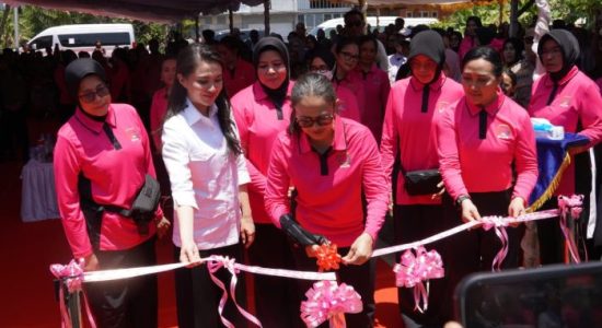 Gubernur Sherly Apresiasi Bhayangkari Hadirkan Air Bersih dan MCK untuk Warga Maluku Utara