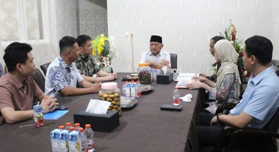 Wagub Sarbin Bahas Investasi CNBM Group, Material Baru hingga Energi Terbarukan