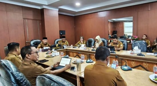 Wagub Sarbin Kejar Potensi PAD dari Alat Berat Perusahaan di Maluku Utara