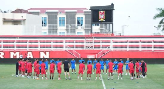 Laga Kontra Persebaya Jadi Momentum Kebangkitan Malut United di Gelora Kie Raha
