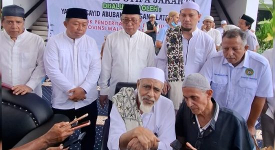 Yayasan Habib Abubakar Salurkan Zakat untuk Ribuan Kaum Dhuafa di Maluku Utara
