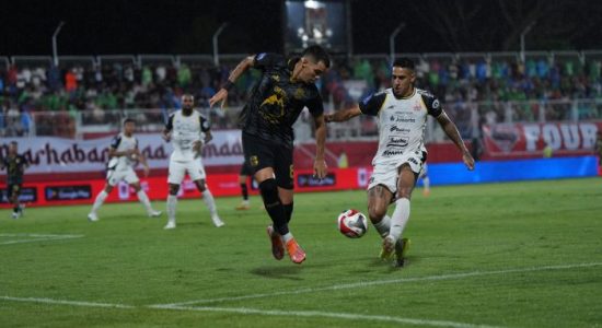 Takluk dari Persija di Kandang, Hendri Tetap Apresiasi Perjuangan Malut United