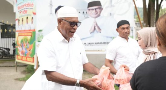 Berkah Ramadhan! Warga Sula Serbu Ribuan Takjil Gratis