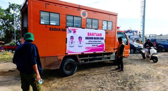 Pemprov Kirim Bantuan Logistik ke Waisakai Sula, Gubernur Sherly: Warga Tidak Sendiri