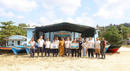 Dukung Agromaritim Halmahera Selatan, PT GMM Bantu Nelayan Gane Dalam dengan Perahu Bermesin