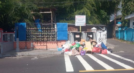 DLH Ternate Akui Pengangkutan Sampah Belum Maksimal, Layanan Terus Dibenahi