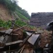 Longsor Timbun Rumah Warga Desa Tolofuo