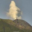 Gunung Gamalama Keluarkan Asap Tebal, Aktivitas di Radius 1.5 Km Perlu Dihindari