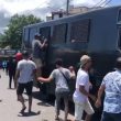 Keluarga Korban Kasus Pengeroyokan Berujung Maut di Ternate Adang Mobil Tahanan