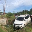 Pengemudi Ngantuk, Mobil di Halmahera Tengah Hantam Lampu Jalan