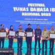 Bupati Kepulauan Sula Dapat Penghargaan dari Mendikbudristek