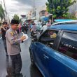 Jum’at Berkah, Polres Ternate bersama Bhayangkari Berbagi 500 Bungkus Takjil