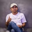 Sherlyfikasi: Politik Mimikri Mendiang Benny Laos
