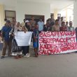 Dugaan Korupsi Dana Desa, Warga Tabalema Datangi Kantor DPRD Halmahera Selatan