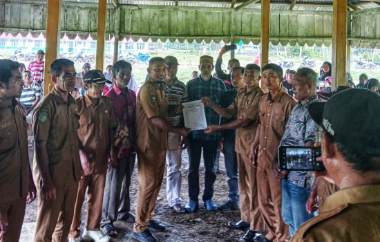 Rapat Dua Desa di Gane Timur Bahas Solusi Administrasi Warga Transmigrasi