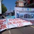 Warga Jambula, Ternate Blokir Jalan, Tuntut Janji Breakwater