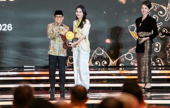 Komitmen Sherly-Sarbin Berujung UHC Award Kategori Madya dari BPJS Kesehatan