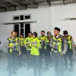 Gendang Sahur Keliling, Satlantas Polres Halmahera Tengah Pererat Kedekatan dengan Warga