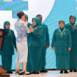 Membanggakan! Ketua TP PKK Ternate Marliza Sabet Penghargaan Tertinggi Nasional