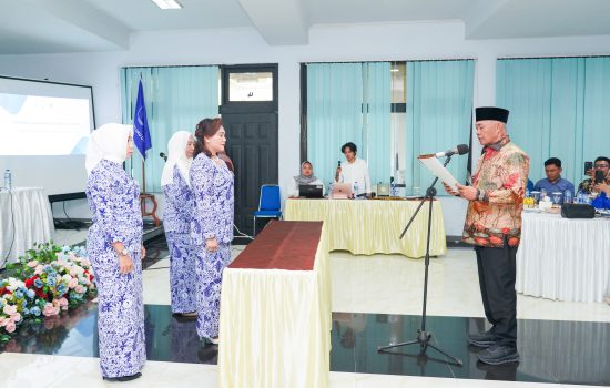 Wawali Nasri Kukuhkan DPC IWAPI Ternate, Minta Perkuat Ekonomi Daerah