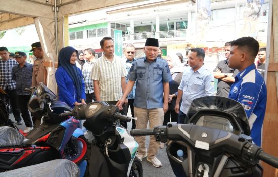 Buka Adira Expo 2026, Wagub Sarbin Ajak Warga Manfaatkan Pembiayaan Legal