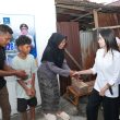Serahkan Bantuan RTLH di Tongole Ternate, Gubernur Sherly Tampung Keluhan Warga